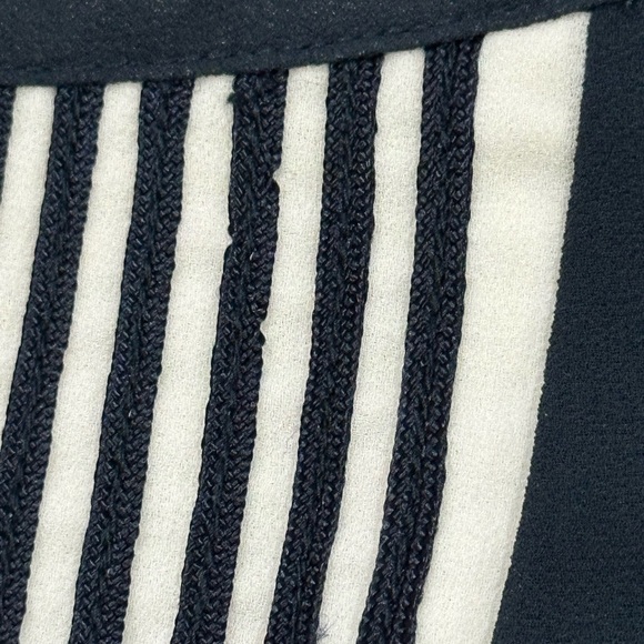 Ann Taylor Navy & White Sleeveless Top Size S - Picture 8 of 8